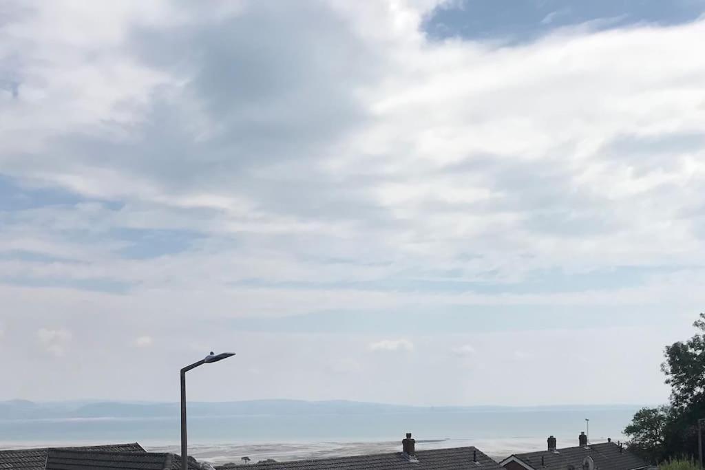 Mumbles - Modern Apartment With Panoramic Sea Views Oystermouth Exteriér fotografie